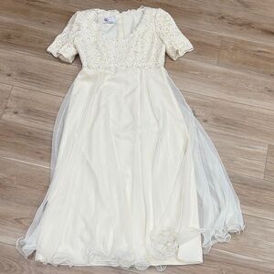 Ivory Lace Wedding Dress for Women